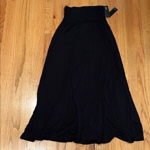 New AGB Black Stretch Flowy Women's Skirt- Can be Swim Cover-Up SzM